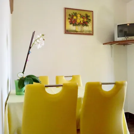 Apartment Klaudio Pjescana Uvala