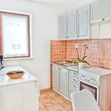 Apartment Klaudio Pjescana Uvala